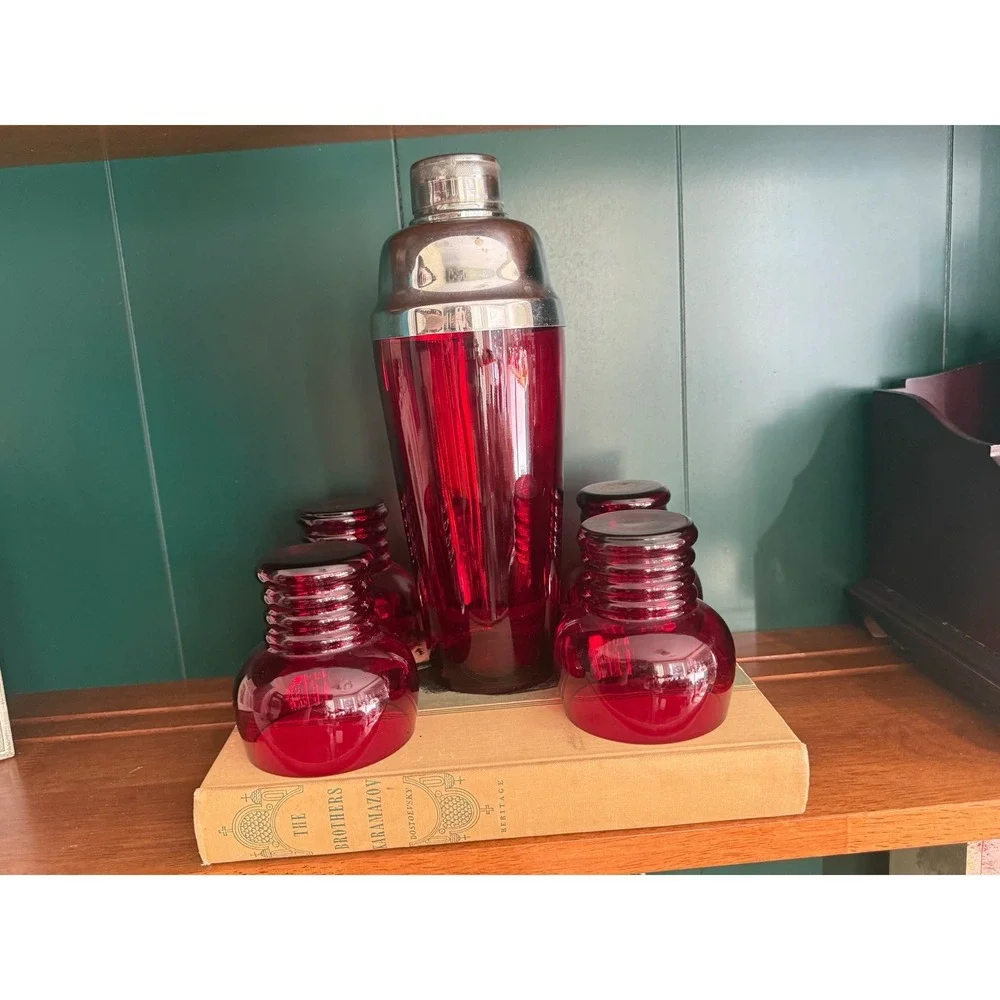 Vintage Art Deco Ruby Red Glass Cocktail Shaker Set‎ with 4 Ribbed Glasses 5pc